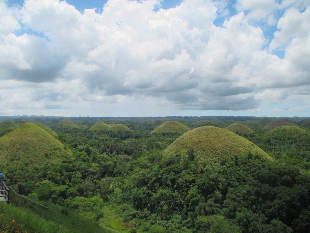 Chocolate Hills, eines der beliebtesten Sehenswürdigkeiten auf der Insel Bohol, Philippinen