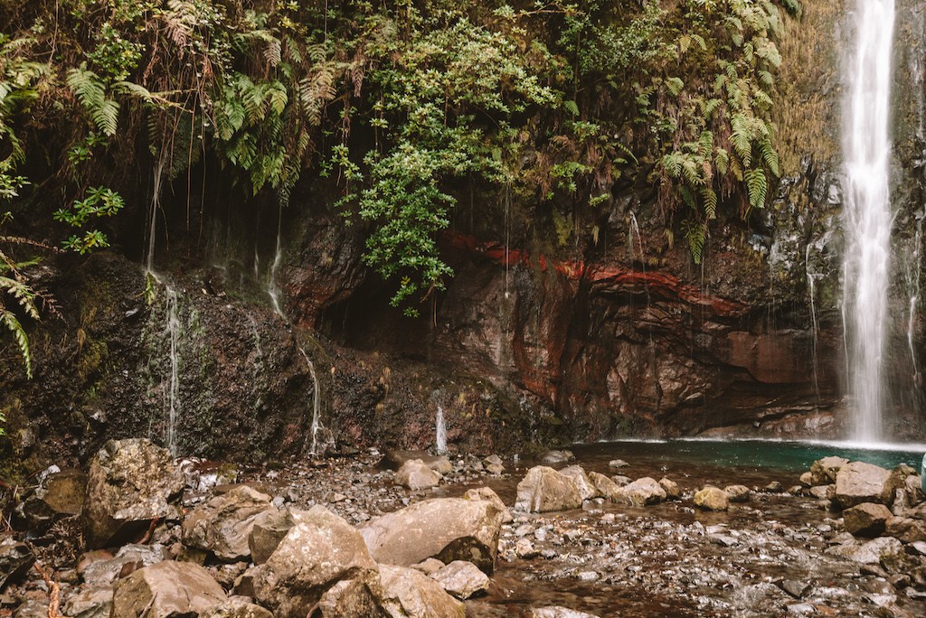 25 Fontes, die bekanntesten Wasserfälle auf Madeira