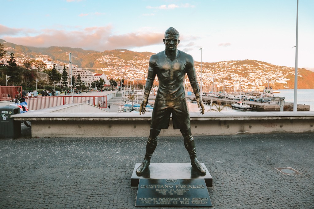 Ronaldo Statue auf Madeira