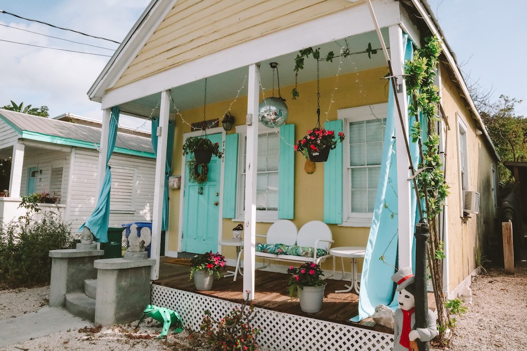 Pastellfarbene Häuser in Key West, Florida