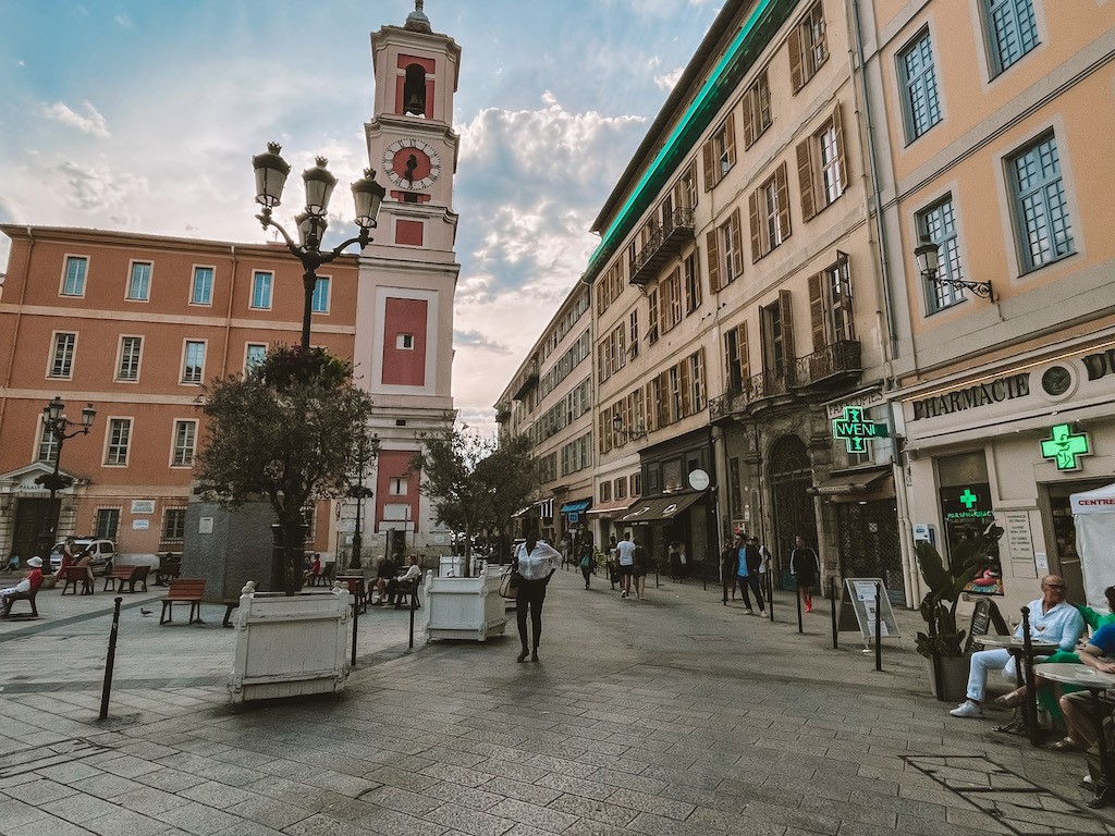 Palais Rusca, beliebter Platz in Nizza