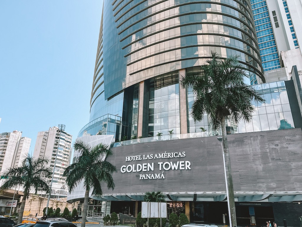 Las Americas Golden Tower Hotel