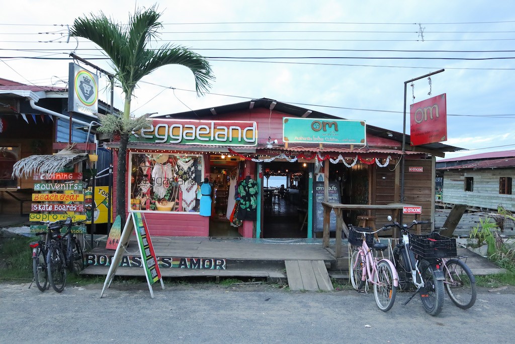 Reggaeland Bocas Shop