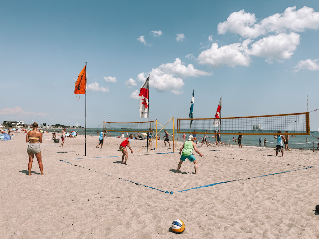 Beach Volleyball Feld am Grömitz Strand an der Ostsee