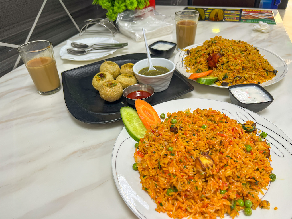 Biryani Gericht im nepalesischen Restaurant Lalupate, Abu Dhabi